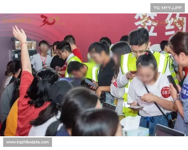 俱乐部周边热销掀起粉丝热潮 球队装备销量节节攀升